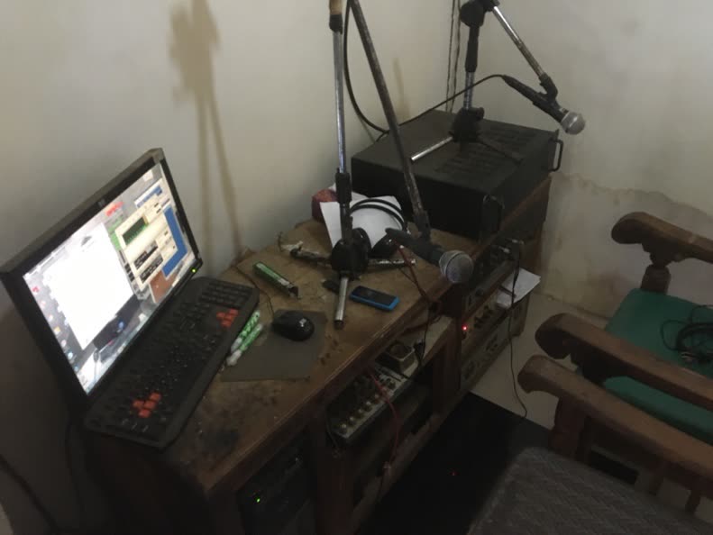 Gambar 5.12 Ruang Studio Siaran RKB